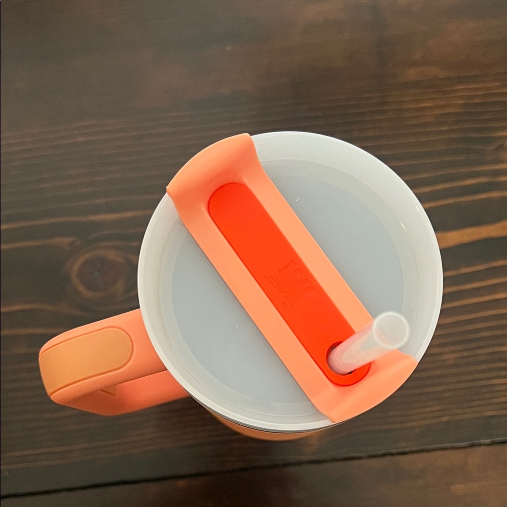 Stanley 40oz Nectarine - Picture 3 of 4